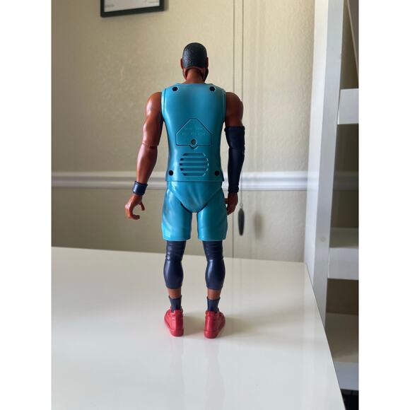 SPACE JAM New K Legacy Lebron James Ultimate Tune Squad 11" Action Figure - Picture 2 of 3